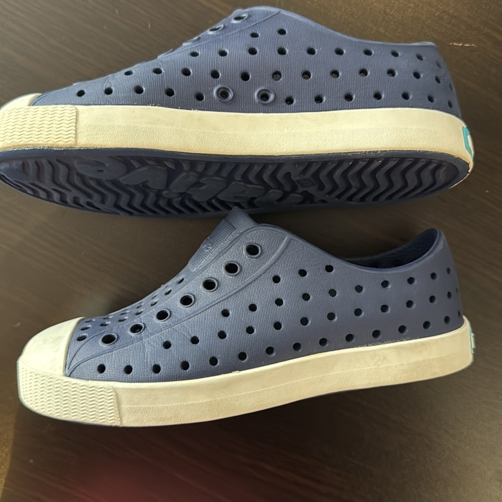 Native Kids Navy Water Shoes Size C13 - Picture 7 of 11